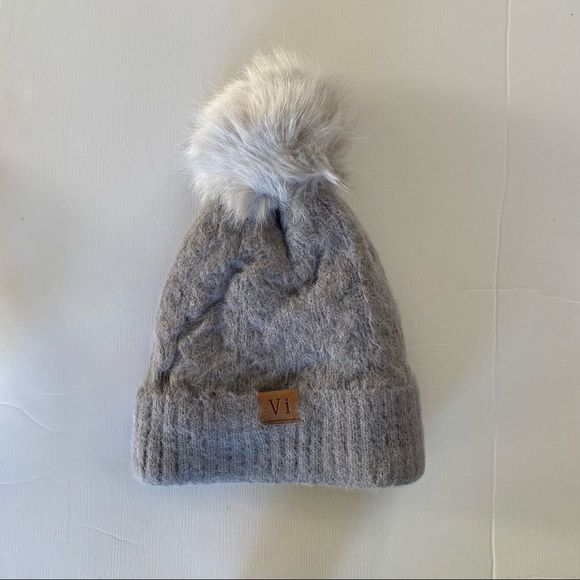 Women's Grey Beanie with pompom Sherpa inside Winter Hat - Picture 1 of 5